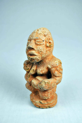 Yombe Maternity Sculpture (Ntadi.jpg